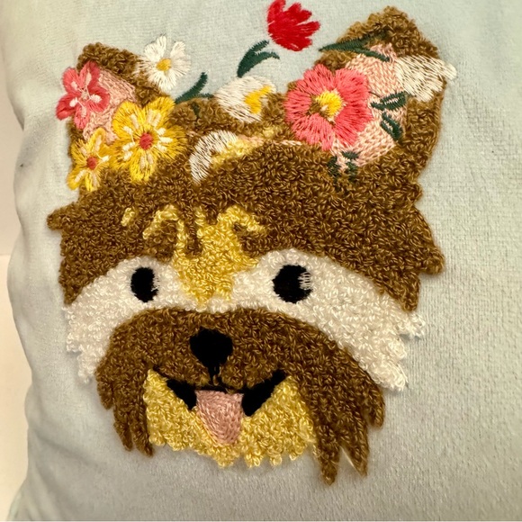 NWT. Decorative Throw Pillow 14”x 24”. embroidered 3 dog pillow - Picture 4 of 10